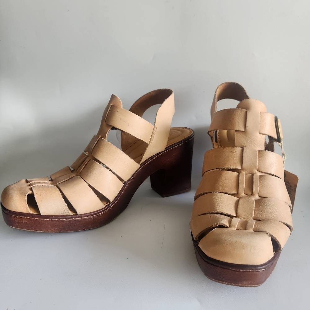 NWT  BORN Hartley Platform Sandals Natural Tan Size 11 - Picture 6 of 15